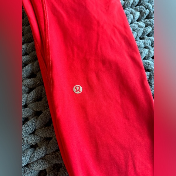 Lululemon Fast and Free High-Rise Tight 28" w/ Pockets - Picture 3 of 6